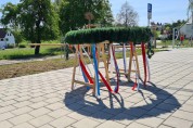 Erster Maibaum in Dennheritz eröffnet das neue Dorfzentrum