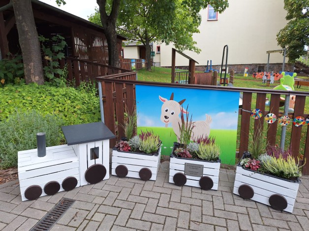 Mit Hand und Herz: Unser Pflanzenzug erstrahlt im neuen Glanz!