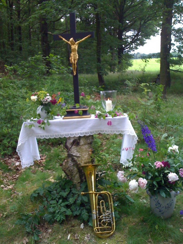 Waldgottesdienst im Dennheritzer Kirchenholz