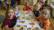 Jedes Kind hat einen Super-Kartoffelkönig gemalt