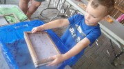 Wir stellen selbst Papier her – Papier schöpfen