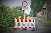 Wichtige Verkehrsinformation: Einschränkungen in der Glauchauer Straße auf der Bahnbrücke und im Schlunziger Weg